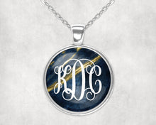 Load image into Gallery viewer, Senior Graduation Gift Basket